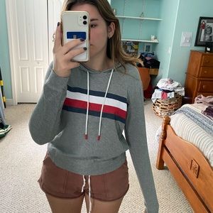 Size M Gray Tommy Hilfiger light sweatshirt! Thin material!